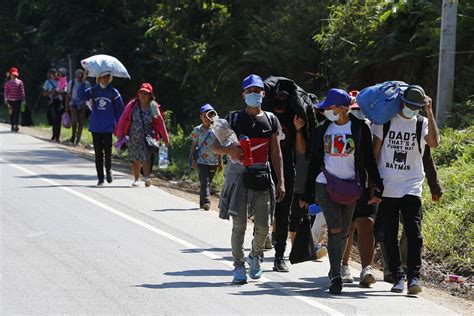 Veh Culo Con Migrantes Vuelca En Chiapas Seis Heridos