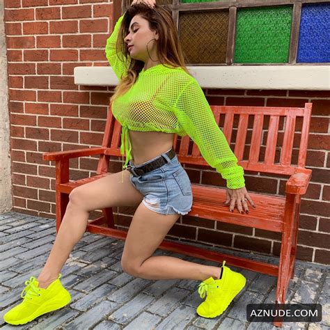 Neelam Bhanushali Hot Pics Collection AZNude