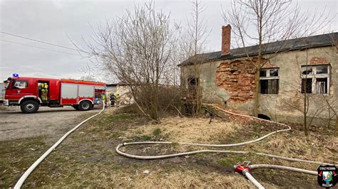 23 2023 Pożar pustostanu przy ul Gaikowej Ochotnicza Straż Pożarna w