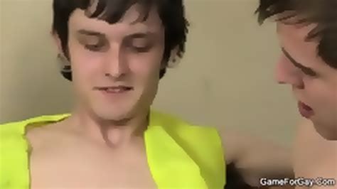 GAME FOR GAY Gay Dude Seduces A Worker From The Street