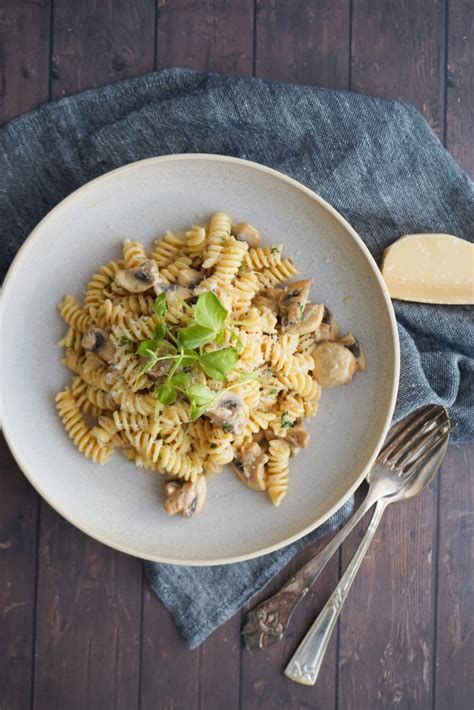 Pasta Med Svampesauce Pastaret Med Svampe Og Parmesan