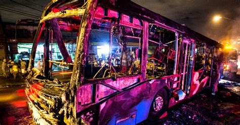 Cinco ônibus são incendiados na zona sul de São Paulo Move Metrópole