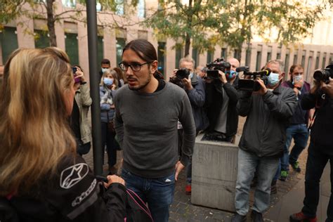 El fotoperiodista Albert García estudia pedir responsabilidades por su