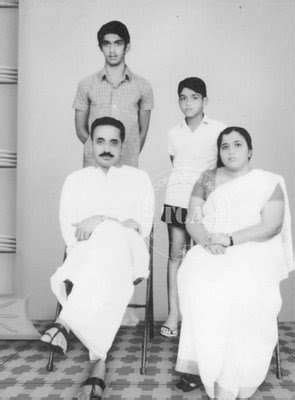 Mohanlal family, childhood photos | Celebrity family wiki