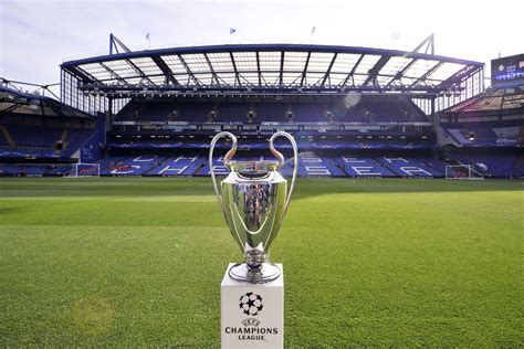 Champions League Trophy Chelsea - 1840x1227 - Download HD Wallpaper ...