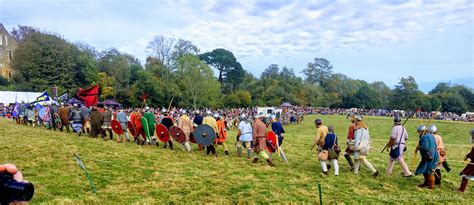 1066 Battle Of Hastings Reenactment Anglo Saxons Battle Abbey And