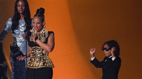 Alicia Keys at Grammys: Singer wins Dr. Dre Global Impact Award