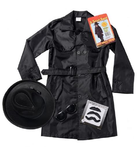 How to dress like a secret agent: Costume ideas