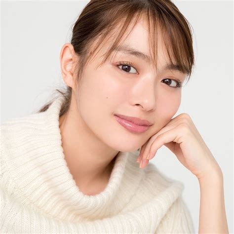 Maquia 山本舞香×内田理央が考える「今」と「これから」の仲良しbeautyトーク Vol3 ★ 【本日公開】内田理央さんの思わず