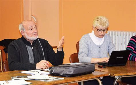 Municipales Alain Kerhervé à La Rencontre Des Associations Le Télégramme