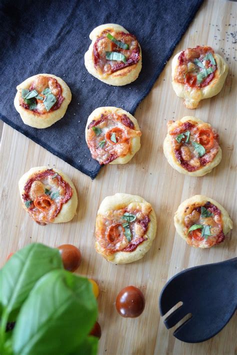 Mini Pizzas Tomate Mozza Apéritif dinatoire Mini pizza Tomates mozza