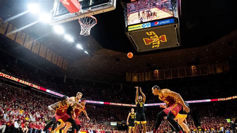 Social media reacts as Iowa State basketball embarrasses Hawkeyes