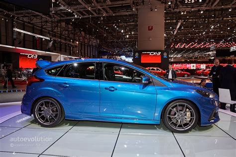 2016 Ford Focus Rs Is A Liquid Blue Hooligan S Hot Hatch In Geneva Autoevolution