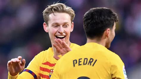 Pedri Y Frenkie De Jong Sin El Alta M Dica Viajan A Par S A Enfrentar