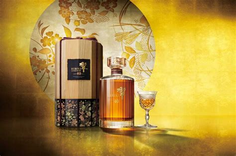 Suntory Launches Its Oldest Blended Whisky Hibiki Year Old Decanter