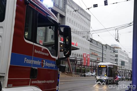 Bildergalerie Stra Enbahn Entgleist Kurz Vor Dem K Nigsplatz In