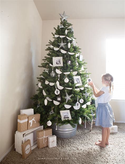 Simple Rustic Christmas Memory Tree