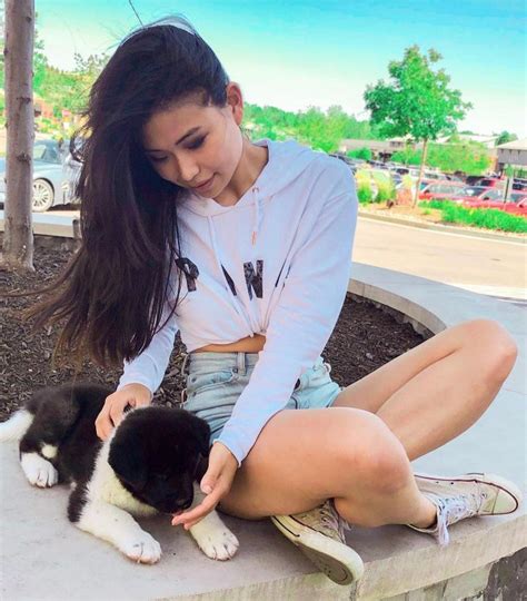 Rebecca Benedict Hot Instagram Model Biography Height Net Worth Boyfriend Pics BrightCeleb