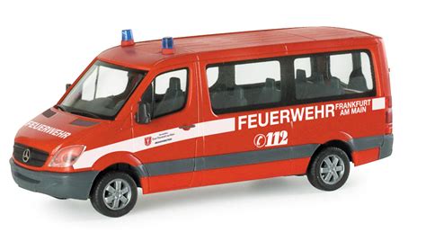 Herpa Mercedes Benz Sprinter Feuerwehr Frankfurt 047739