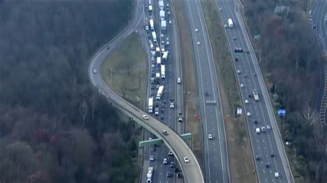 Crash Leaves 1 Person Dead On I 95 In Prince William County