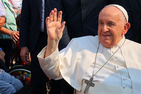 Papa Francisco pede perdão e manifesta vergonha por todos os pecados da