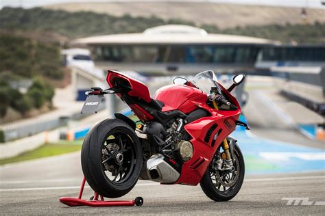 Probamos La Ducati Panigale V S Una Deportiva Con Cv Que Es A N