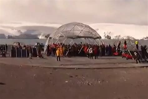 Metallica Releases Recap Video Of Antarctica Concert