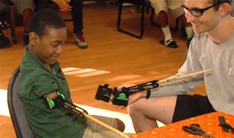 UF students give Palm Beach teen 3-D printed prosthetic limbs - WSVN 7News | Miami News, Weather ...