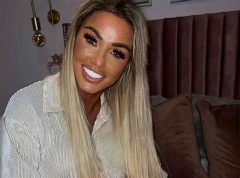 Katie Price To Give Makeup Masterclass In Lurgan Your Lurgan