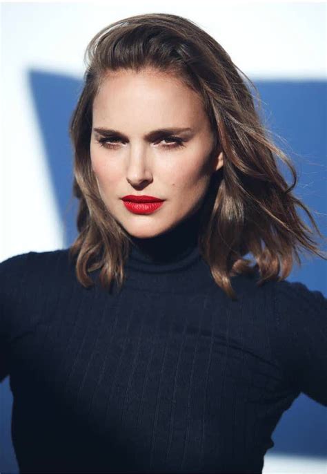 Natalie Portman Schwarzer Pulli Long Bob Gesichtsform Roter