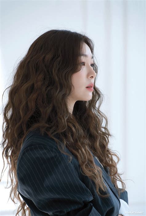 Queen Yuna Kim Curly Asian Hair Asian Hair Medium Hair Styles