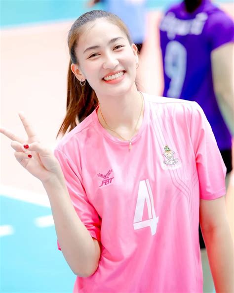 Nữ thần mới bóng chuyền Thái Lan hot girl cao 1m83 xinh như mộng