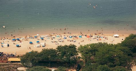 Beaches In Around Chicago That Make This State Feel Less Landlocked