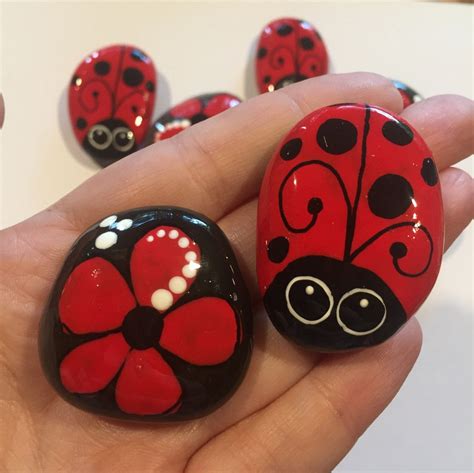 10 Painted Ladybug And Flower Rocks Red Garden Decor Etsy