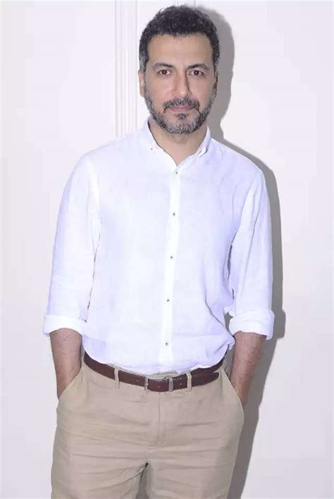 Aamir Bashir Birthday, Real Name, Age, Weight, Height, Family, Facts ...