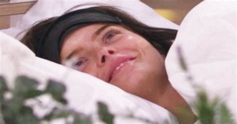 Love Island Fans Convinced Maura And Curtis Had Steamy Sex Outside Daily Star