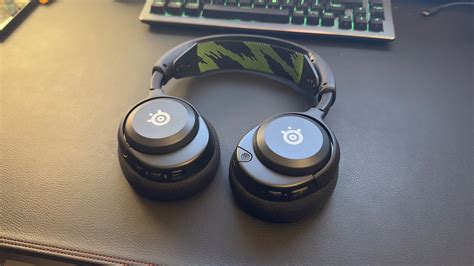 Slideshow Steelseries Arctis Nova 4x Wireless Photos