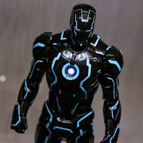 Hot Toys Iron Man Mms D Neon Tech Iron Man Mark Iv Th Scale Collectible Figure Figround