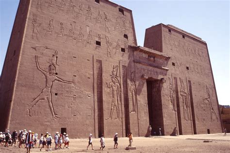 Egypt With Other View: Some places of the Egyptian archaeological