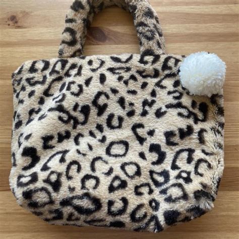 🐆 Y2k Fluffy Cheetah Purse With White Puff Zipper 🐆 Depop