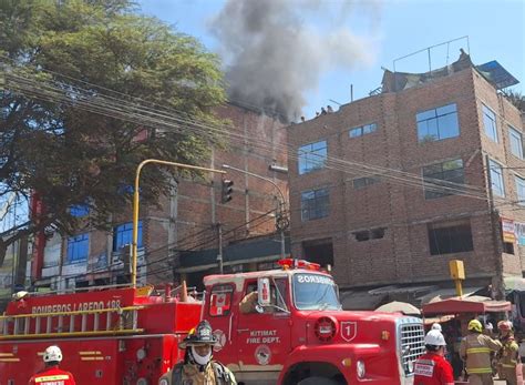 Trujillo Al Menos Tres Personas Resultan Heridas Por Incendio En