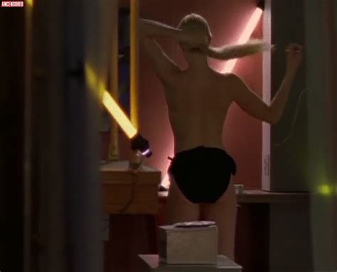 Naked Peta Wilson In La Femme Nikita