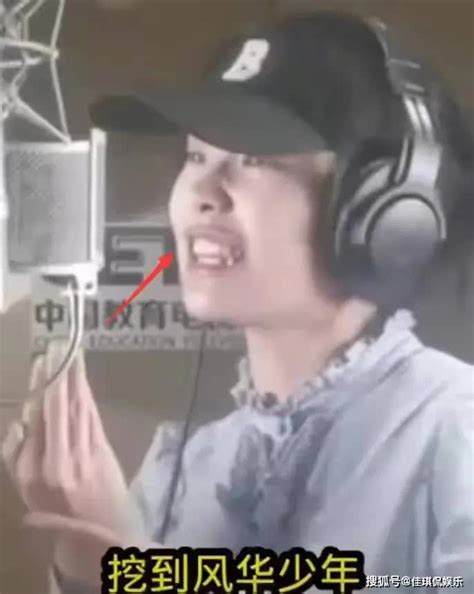 Tự tin để mặt mộc quay hình cô giáo hot girl đình đám khiến nhiều người ngã ngửa Tắt chế độ