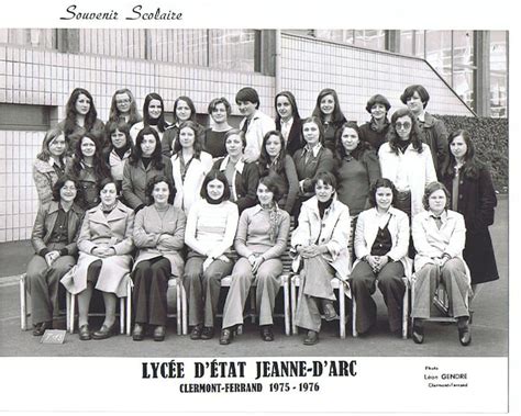 Photo de classe Terminale D13 de 1975 Lycée Jeanne D arc Copains d avant