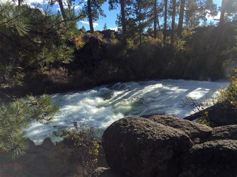 Riding in Bend, Oregon Mountain Biking along the Deschutes River trail