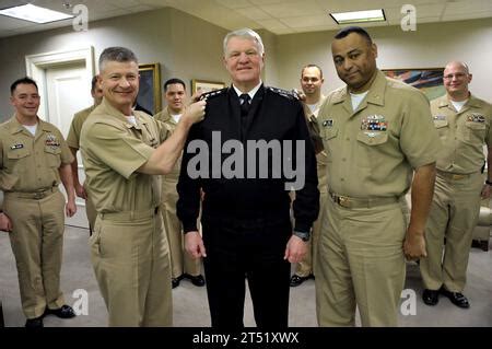 Adm Gary Roughead Admiral Chief Of Naval Operations Cno Cno