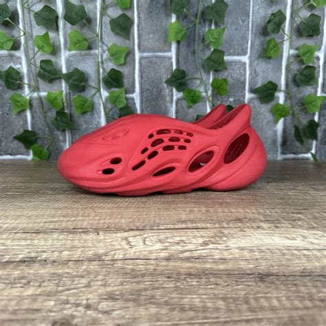 Size 10 Adidas Yeezy Foam Runner Vermillion 2021 Gw3355 Ebay