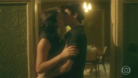 Bruna Marquezine Naked In Scenes From Rede Globo S Soap Opera Cnn Amador