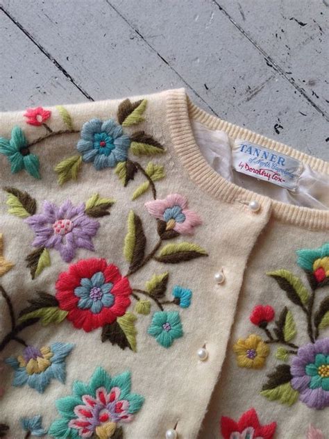 Meccanismo Schiacciare Perso Fiori Ricamati Su Maglia Donare