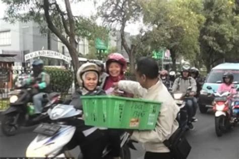 Sejarah Perkembangan Dan Manfaat Takjil On The Road Melihat Fenomena